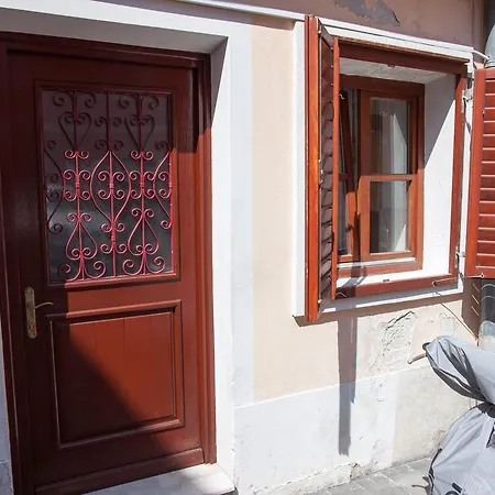 Slava Apartment *